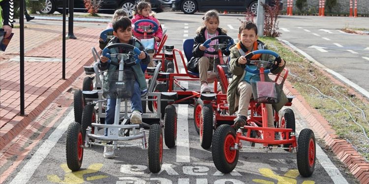 Sivas'ta Çocuk Trafik Eğitim Parkı yılda 13 bin öğrenciyi ağırlıyor