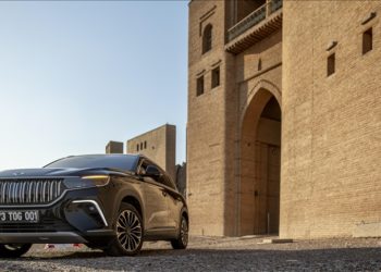 Türkiye'nin yerli otomobili Togg, Erbil sokaklarında tanıtıldı