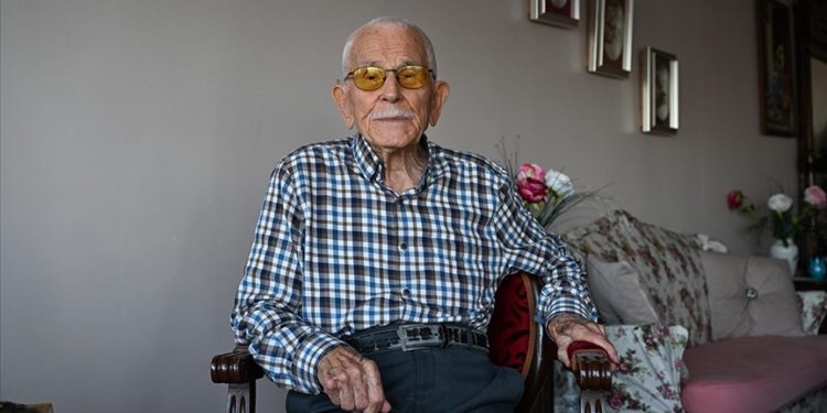 “En hüzünlü kasım”ın tanığı 101 yaşındaki emekli öğretmen, yaşadıklarını anlattı