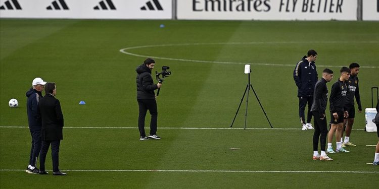 A Milli Takım Teknik Direktörü Montella, Real Madrid antrenmanında Arda Güler'i izledi