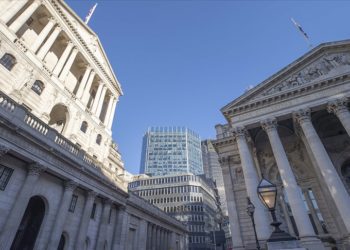 İngiltere Merkez Bankası Başkanı Bailey’den “küresel ekonomide parçalanma kaynaklı riskler” uyarısı
