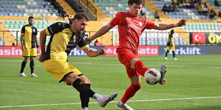 Siltaş Yapı Pendikspor, deplasmanda İstanbulspor'u mağlup etti