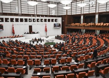 Ekonomiye ilişkin düzenlemeler içeren kanun teklifi TBMM’ye sunuldu