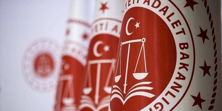 Adalet Bakanlığı, 1000 adli ve idari yargı hakim ve savcı yardımcısı alacak