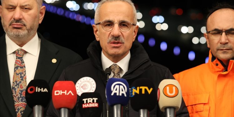 FSM Köprüsü’ndeki çalışmalarımızı 2024 yılı başında tamamlamayı hedefliyoruz