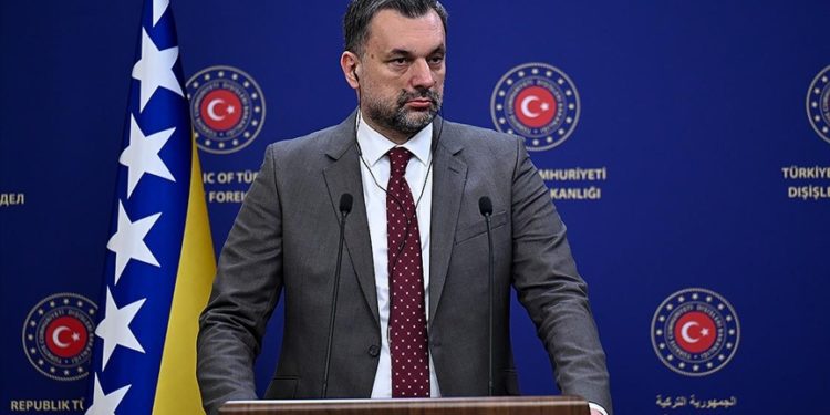 Hamas’ı yok etmek adına sivilleri öldürmek kabul edilebilir bir şey değil