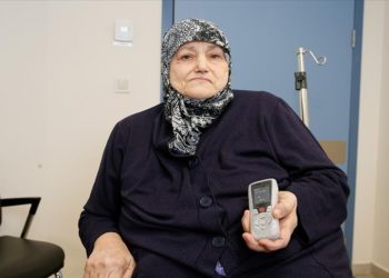 Bilecik’te yaşayan 70 yaşındaki kadın çare bulunamayan ağrılarından beline takılan pille kurtuldu