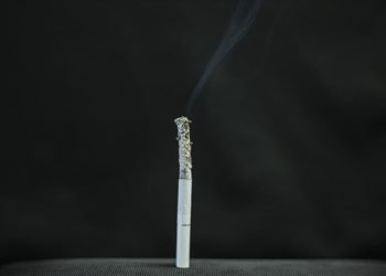 Mentollü, aromalı sigaralar, kanser tanısını geciktirebiliyor, ameliyat şansını azaltıyor