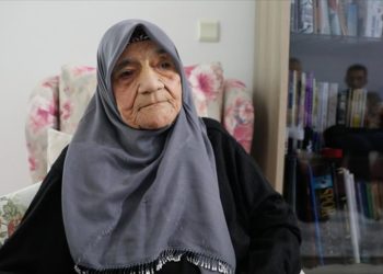 102 yaşındaki Fatma Bildirici uzun ömrünü neşesine borçlu
