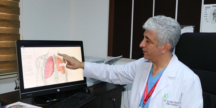 Akciğer kanserinde erken teşhis için “40 yaşından sonra yılda bir akciğer filmi” öneriliyor