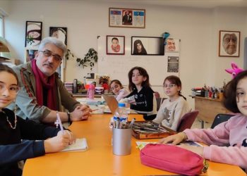 Sinoplu öğrenciler barış konulu karikatürleriyle İtalya'dan iki dünya birinciliği aldı