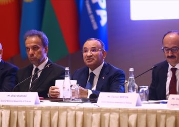 TBMM Başkanvekili Bozdağ, İsrail’e destek veren ülkelerin savaş suçuna ortak olduğunu söyledi