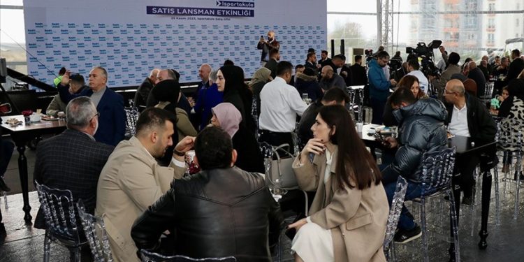 Fuzul Topraktan “Aşamalı Konut Sahibi Olma Sistemi” ile önce arsa sonra ev sahibi yapıyor