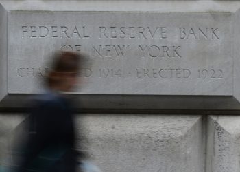 Fed faiz oranını sabit tuttu