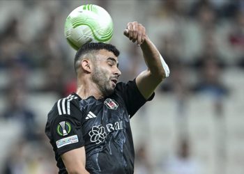 Beşiktaşlı futbolcu Ghezzal, risk olmasına rağmen kendi isteğiyle oynadığını açıkladı