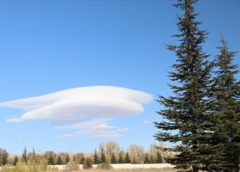 Niğde'de mercek bulutu görüntülendi