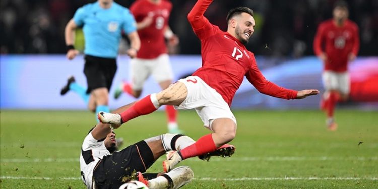 Türkiye’nin Almanya’yı evinde 3-2 mağlup ettiği karşılaşma Alman basınında