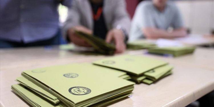 AK Parti yerel seçim için “temayül komisyonlarını” oluşturdu