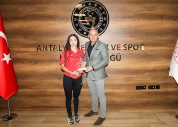 Milli triatlet Selinay Tuğçe Kır'ın öncelikli hedefi olimpiyat kotası alabilmek