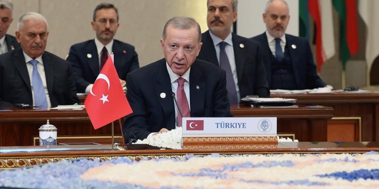 İsrail yönetimi insanlığa dair ne kadar değer varsa hepsini çiğnemeye devam ediyor