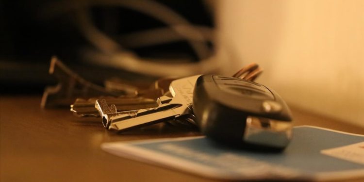 İkinci el çevrim içi oto pazarında fiyatlar düşmeye devam ediyor