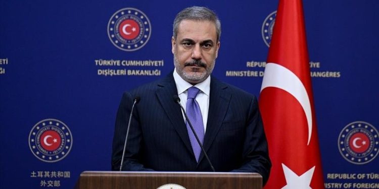 Dışişleri Bakanı Fidan, Türkmenistanlı ve Güney Koreli mevkidaşlarıyla telefonda konuştu