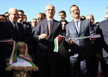 Ulaştırma ve Altyapı Bakanı Uraloğlu, 19. Cezayir Uluslararası Bayındırlık Fuarı’na katıldı