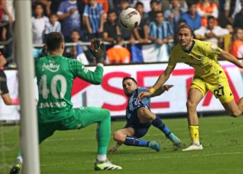 Fenerbahçe, deplasmanda gol yememe serisini 6 maça çıkarıp rekorunu geliştirdi