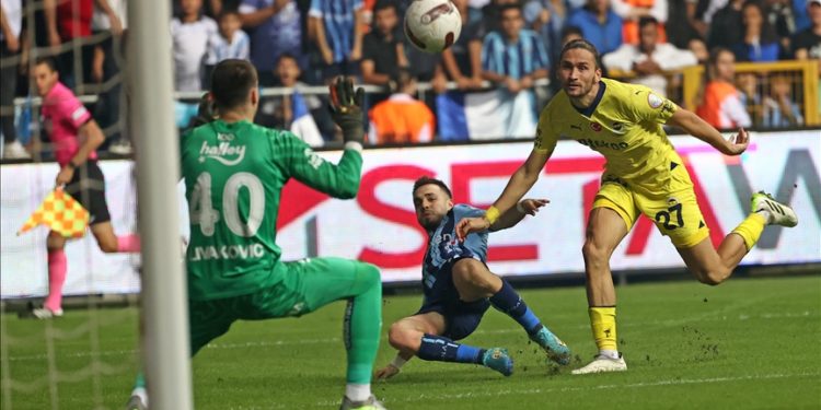 Fenerbahçe, deplasmanda gol yememe serisini 6 maça çıkarıp rekorunu geliştirdi