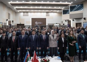 "İş Dünyası 100 İlin Zirvesi" Ankara'da yapıldı