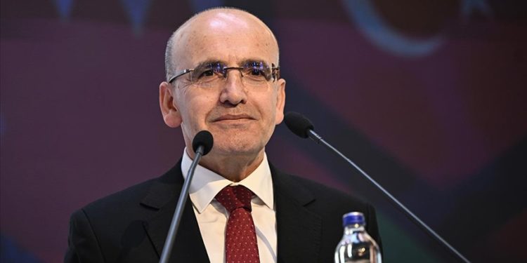 Bakan Şimşek, ihracatçıların finansman sorununu çözecek yeni uygulamanın müjdesini verdi