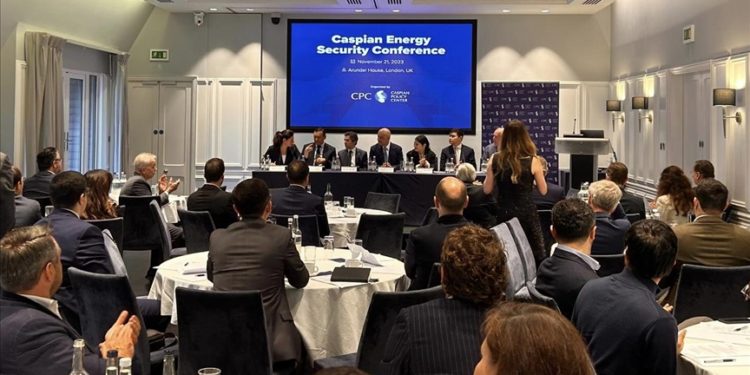 Büyükelçi Ertaş, Türkiye’nin “enerji ticaret merkezi” olma yolunda hızla ilerlediğini belirtti