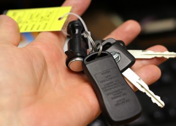 İngiltere’de ekimde yeni araç satışları salgın öncesi seviyeye çıktı