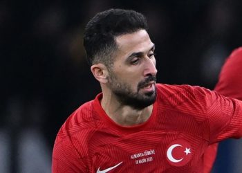 Emre Akbaba, sakatlığı nedeniyle A Milli Futbol Takımı aday kadrosundan çıkarıldı