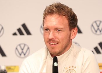 Türk Milli Takımı cesurca oynuyor ve kaleye doğrudan yolu seçiyor