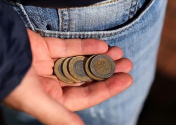 Bozuk parayla oynanan oyun çocukların ellerinde kalıcı hasara yol açıyor