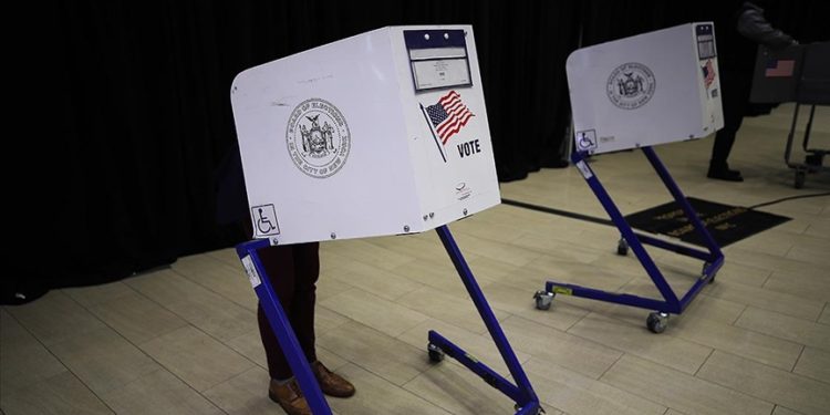 ABD’de yapılan özel seçimlerde Demokratlar üstünlük sağladı