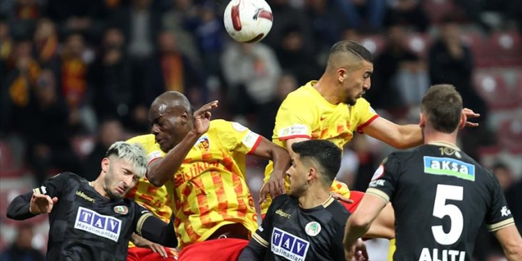 Kayserispor sahasında Alanyaspor'u 1-0 yendi