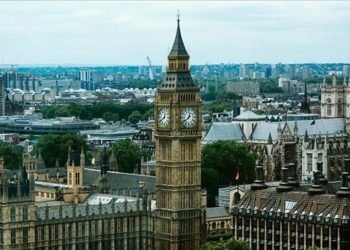 İngiltere'den, Rusya'nın altın ve petrol sektörlerini hedef alan yeni yaptırım kararı