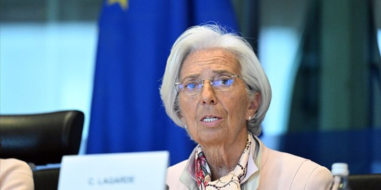 Lagarde, Avrupa için en kötü senaryonun gerçekleşmediğini söyledi