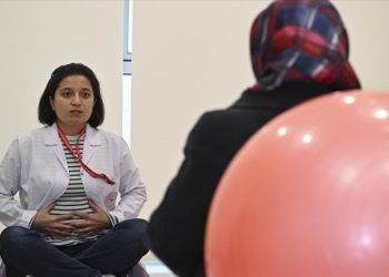 Kadınlarda sık görülen “idrar kaçırma”ya ameliyatsız çözüm