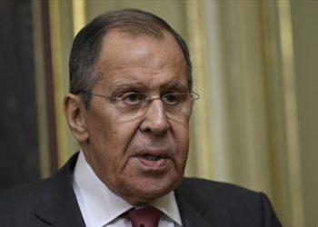 Rusya Dışişleri Bakanı Lavrov: Anglosaksonlar, Orta Doğu'yu büyük savaşın eşiğine sürüklüyor