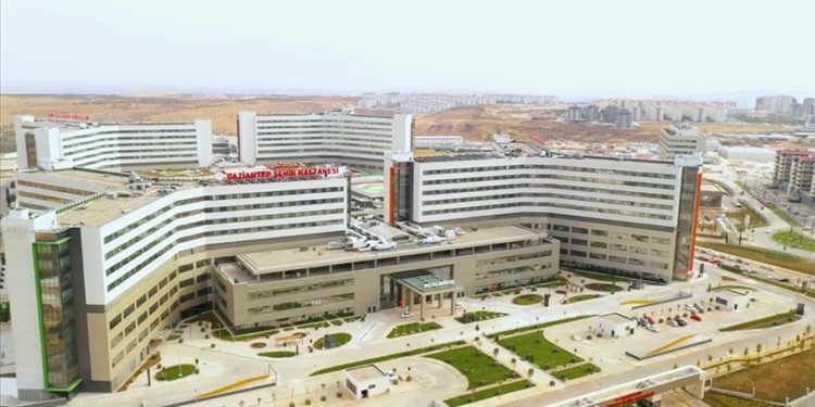 Gaziantep Şehir Hastanesinde 35 günde 140 binin üzerinde hasta muayene edildi