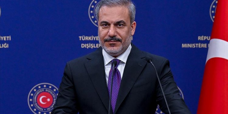 Dışişleri Bakanı Fidan, Avustralyalı mevkidaşı Wong ile telefonda görüştü