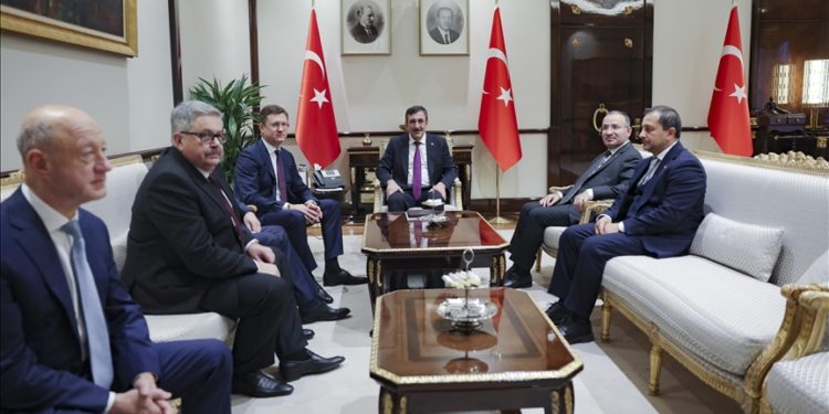Cumhurbaşkanı Yardımcısı Yılmaz, Rusya Başbakan Yardımcısı Novak'ı kabul etti