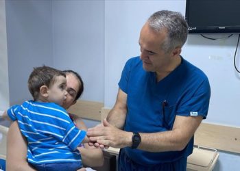 Ateş bebek, 2 kalp ameliyatından sonra rahat nefes almaya başladı