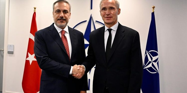 Dışişleri Bakanı Fidan, NATO Genel Sekreteri Stoltenberg ile görüştü
