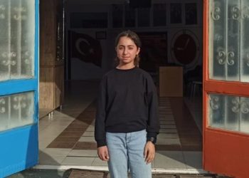 Tokat'ta ortaokul öğrencisi ilk bursunu Filistin'e bağışladı