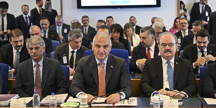 Yüzde 30 büyüme hedefliyoruz. Sektöre, bize güvenin