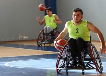 Trafik kazasıyla engelli kaldılar basketbolla zorlukları aştı